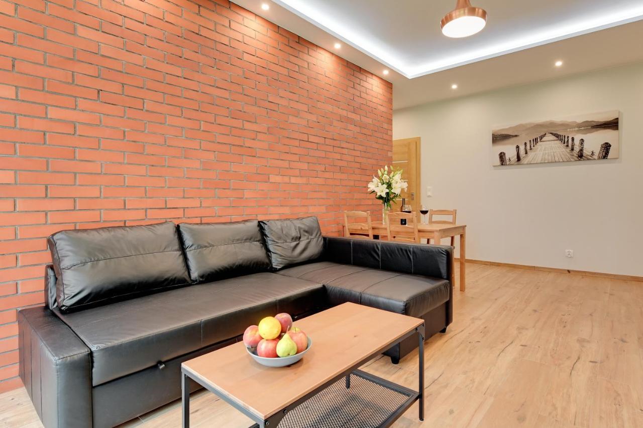 Central Apartment - Free Private Parking — Photos 1